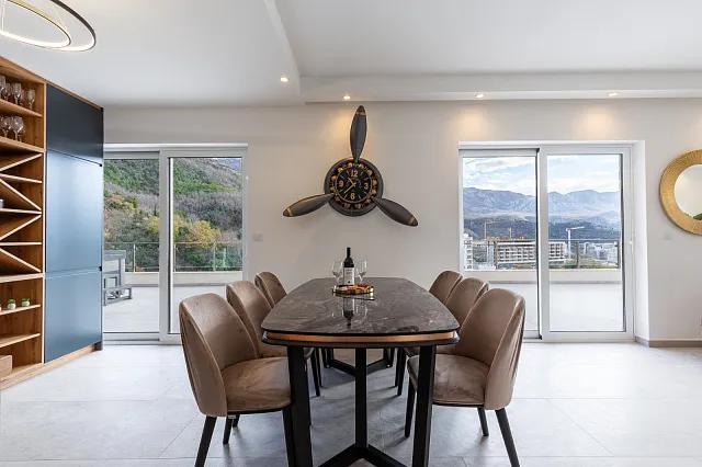 For sale: a spacious and luxuriously furnished three-bedroom apartment in the Sunny Side complex. — photo 9